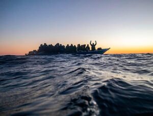 Baby dies of hypothermia as migrants reach Lampedusa overnight