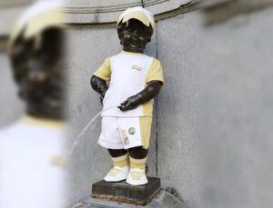 Brussels’ Manneken Pis goes sporty