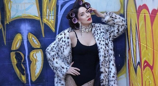 Ece Gürsel’den yaza damga vuracak yeni müzik ve klip: ‘Sokak Kafası’