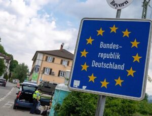 German Interior Minister Alexander Dobrindt wants to retain controls at EU borders