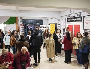 Giresun Sahnesinde İstanbul Rüzgarı: İki Oyun, Binlerce Alkış