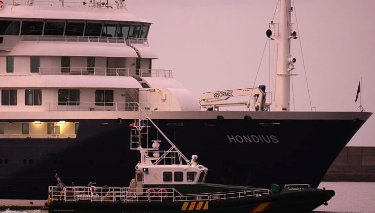 Hantavirus cruise ship arrives in Spain’s Canary Islands