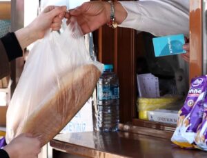 İBB’den Emekliye Ücretsiz Halk Ekmek Desteği