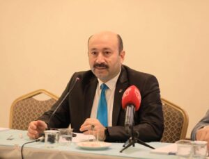 İzmir’de Yetkinin Adı Sağlık Sen Oldu