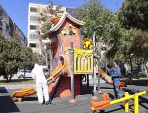 Konak’ın parklarında paklık mesaisi