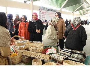 Konyalı Bayanlar, Anneler Günü Hasebiyle KOMEK Pazarı’nda Buluştu