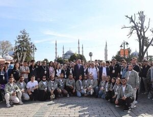 Lider Altay: “Genç Seyyah Projemizle Bu Yıl 25 Bin 920 Öğrencimizi İstanbul’un Tarihi Atmosferiyle Buluşturduk”