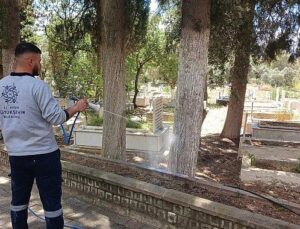 Lider Çerçioğlu’ndan Mezarlıklarda Kurban Bayramı Öncesi Paklık Çalışması