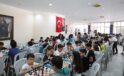 Lider Çerçioğlu’nun dayanakları ile satranç öğrenen öğrenciler ataklarını yarıştırdı