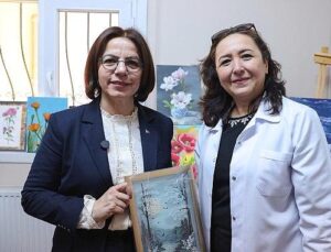 Lider Köymen, Anneler Günü kutlama programına katıldı