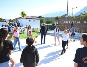 Lider Topaloğlu’ndan sporculara mangal partisi