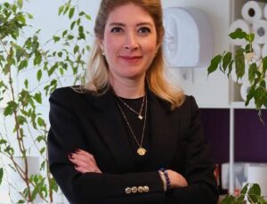 Lila Kağıt’ta Üst Düzey Atama