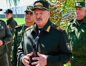 Lukashenka offers to meet Zelenskyy as Ukraine warns of Russia’s new offensive through Belarus