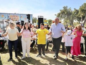 Menderes Uçurtmalarla Rengarenk