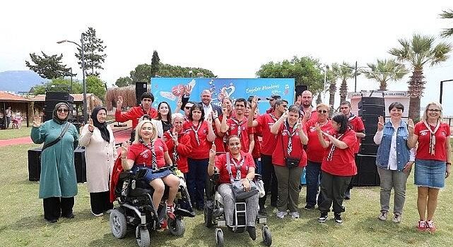 Menderes’in Manisiz Festival’inde Birinci Gün Coşkusu