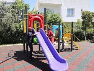 Menderes’te Parklar Yenileniyor