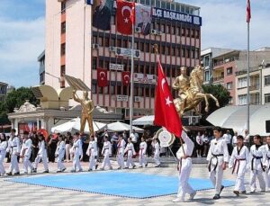 Pehlivan’dan 19 Mayıs iletisi: Gençliğin yanında olmak, geleceğe sahip çıkmaktır