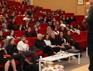 Sağlıklı Beslenmenin Şifreleri Zirvede Konuşuldu