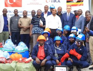 TİKA’dan Uganda’daki Küçük Ölçekli Madencilere Ekipman Desteği