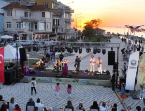 Tirilye’de 2. Zeytin Çiçeği Festivali Başladı