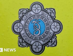Two dead and four injured in crash in Donegal