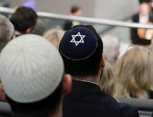 Why more and more Israeli and American Jews are seeking German citizenship