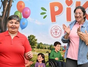 Yağmur Gülümsemeye Mani Olamadı