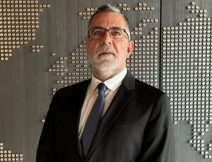  Yapay Zekâ Kullanımı Güven Endişelerine Rağmen Yaygınlaşıyor