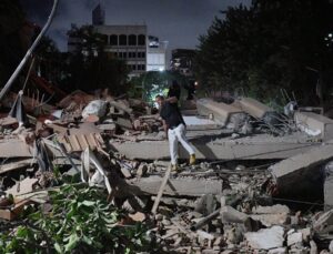 7.2 and 7.5 magnitude quakes strike Venezuela causing severe damage – no victim numbers given yet
