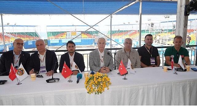 Alanya, dünya plaj voleybolunun merkezi oluyor “Mükemmeliyet Merkezi” imzaları atıldı