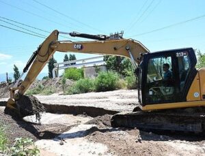 Alaşehir’de Zeytinçayı Deresi Temizlendi, Taşkın Riskine Tedbir Alındı