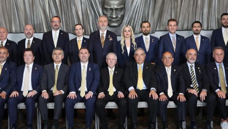 Ankara Fenerbahçeliler Derneği Yönetim Kurulu Başkanı Volkan Akan Mazbatasını Aldı