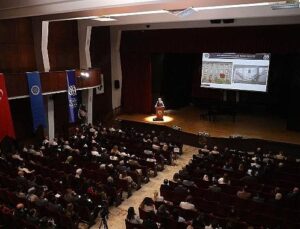 Ankara Üniversitesi 80 Yaşında