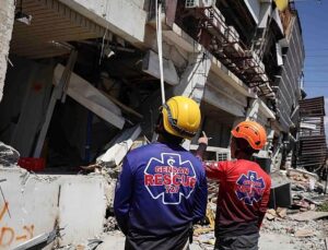 Around 20,000 people displaced by Philippine earthquake that killed at least 37