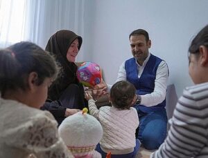 Bağcılar Belediyesi işçisi olan hami baba Seydullah Yuyucu, yüzlerce aileye ilham oldu