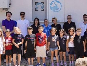 Burhaniyeli Öğrencilerden Can Dostlara Renkli Ziyaret