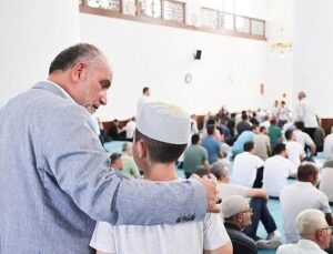 Canik’te Mescitler Çocuklarla, Çocuklar Armağanlarla Buluşuyor