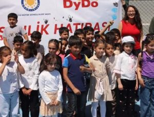 Çocukların Emekleri Şenlikte Sahneye Taşındı