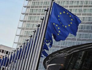EU is more popular post-Brexit, including in the UK, Pew survey finds
