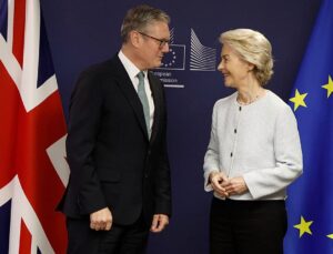 EU ‘re-assessing’ summit with UK after Keir Starmer lays out exit plan