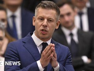 Hungary’s MPs block return of Orbán, limiting rule of PM to eight years