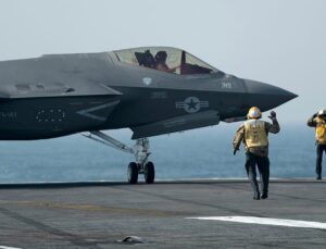 Iran threatens total halt to talks amid intensive US air activity over Hormuz