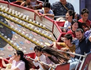Karneval, Babalar Günü’ne farklı bir mana kattı