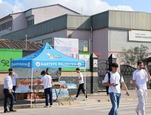 Kartepe Belediyesi, YKS Adayları ve Velilerin Heyecanına Ortak Oldu