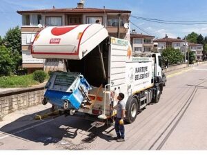 Kartepe’de Bayram Sonrası Titiz Çalışma