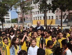 Lider Altay Karne Alan Tüm Öğrencileri Tebrik Etti