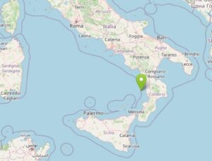 Magnitude 6.2 earthquake shakes southern Italy