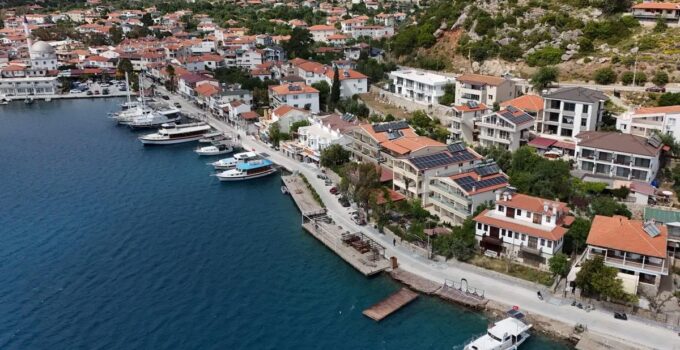 Marmaris’te Bozburun Sahili Yeni Yüzüne Kavuştu