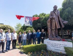 Nazım Hikmet Karşıyaka’da şiirleriyle anıldı