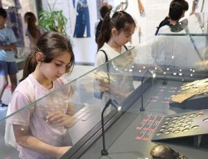 Osmanlı Günlük Hayat Müzesi’nde Tarihle Buluşan Minikler